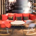 Ibis Centre Chateau 3*