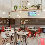 Otel Ibis Centre Chateau Angers