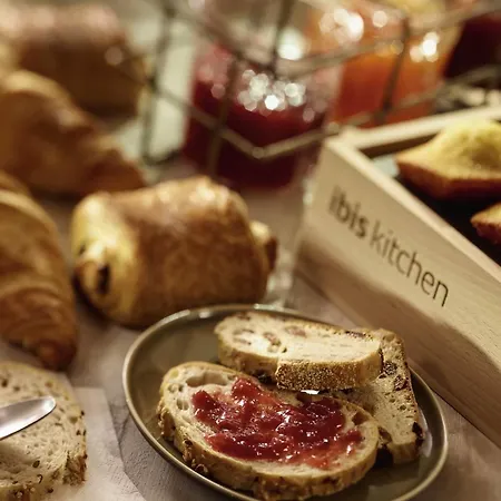 Ibis Centre Chateau 3*