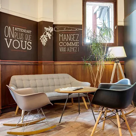 Готель Ibis Centre Chateau 3*