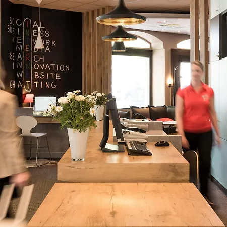 Ibis Centre Chateau Анже