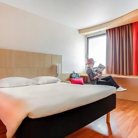 Hotel Ibis Centre Chateau Angers