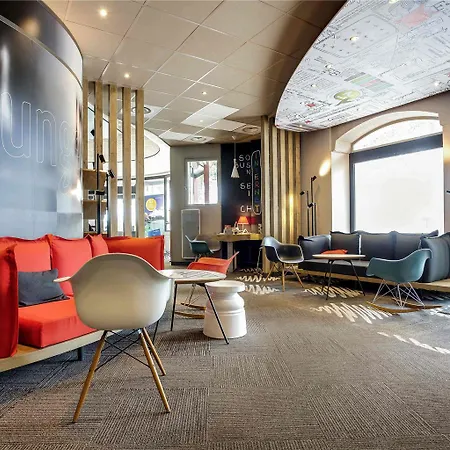 Ibis Centre Chateau Hotel 3*