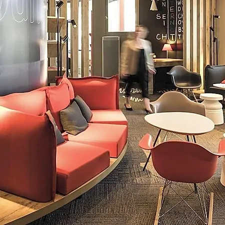 Ibis Centre Chateau Hotel 3*