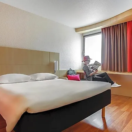 Hotel Ibis Centre Chateau