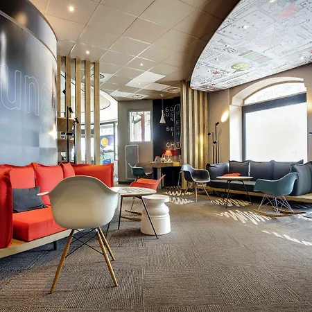 Ibis Centre Chateau Hotel 3*