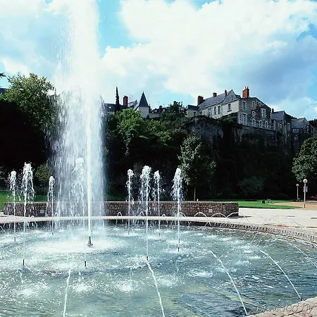 Ibis Centre Chateau 3* Ανζέρ