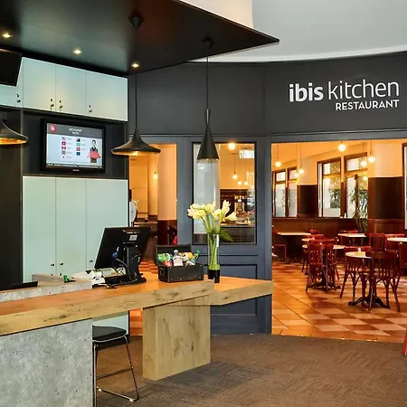 Ibis Centre Chateau מלון אנז'ה