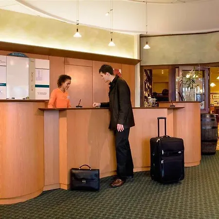 Ibis Centre Chateau מלון