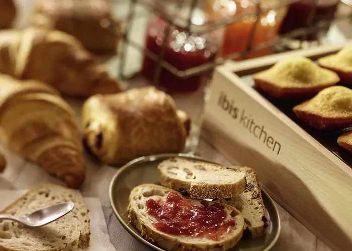 Ibis Centre Chateau 3*