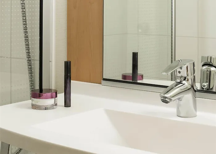 Ibis Centre Chateau 3* Ανζέρ