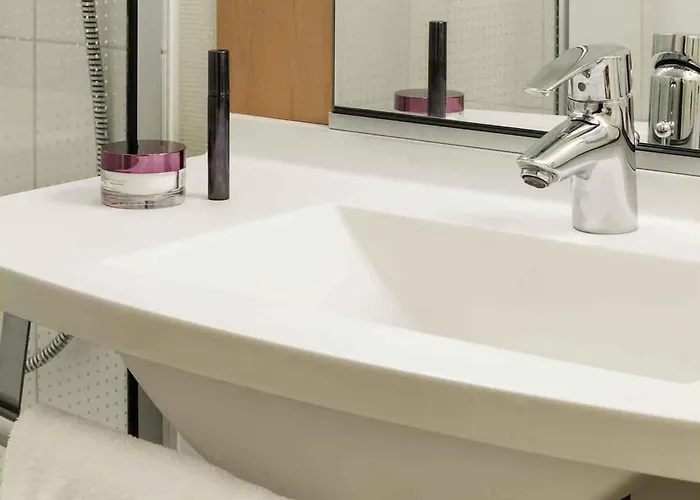 Ξενοδοχείο Ibis Centre Chateau 3*