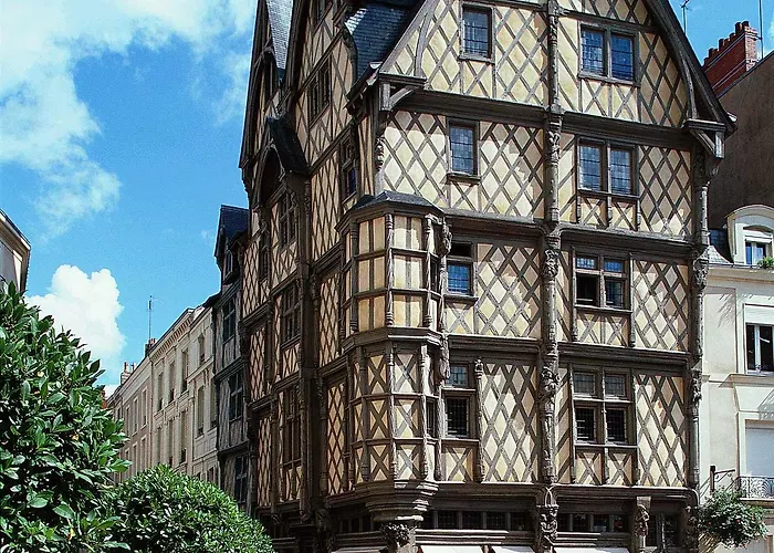 Ibis Centre Chateau Hotel