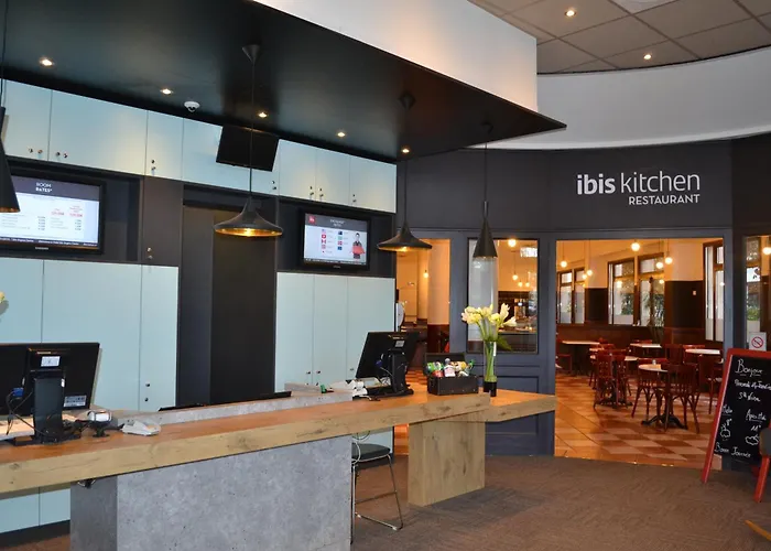 Ibis Centre Chateau 3* Ανζέρ